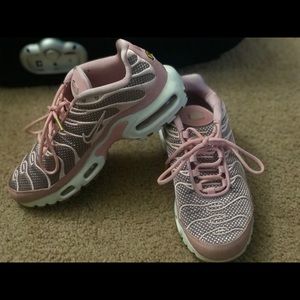 Nike Air Max Plus 6.5